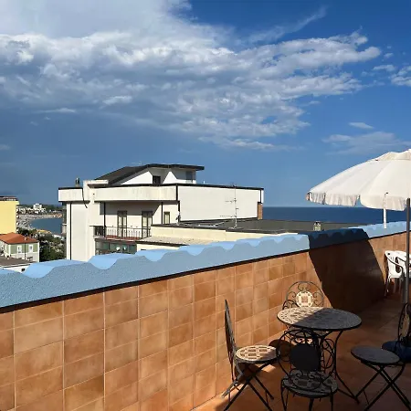 Lido, A 50 Metri Dal Mare